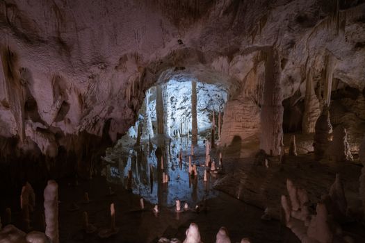 怪石洞旅游图片