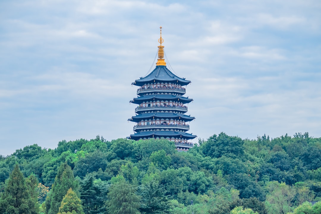石嶷文塔实景图片