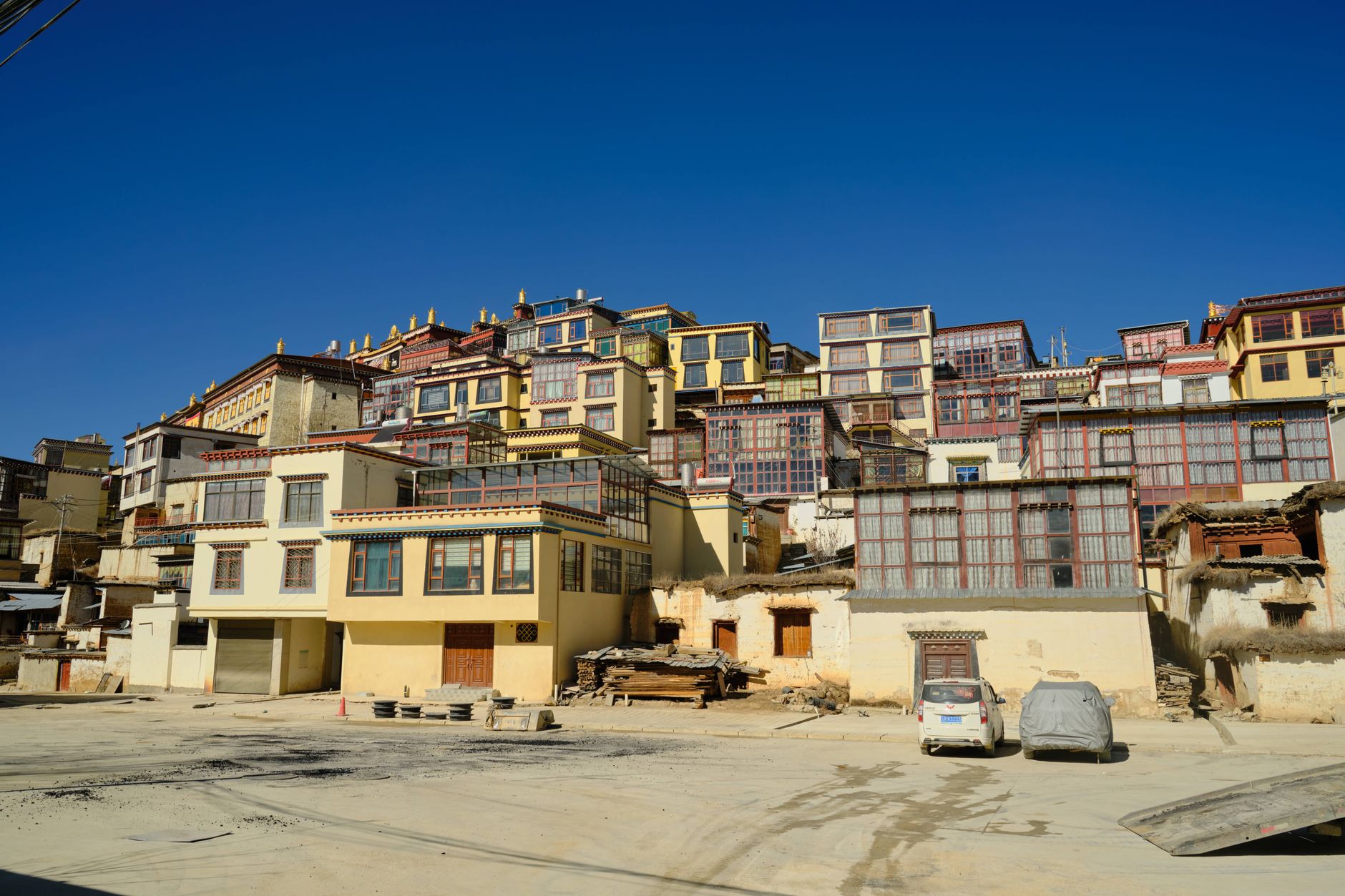 霭里村实景图片