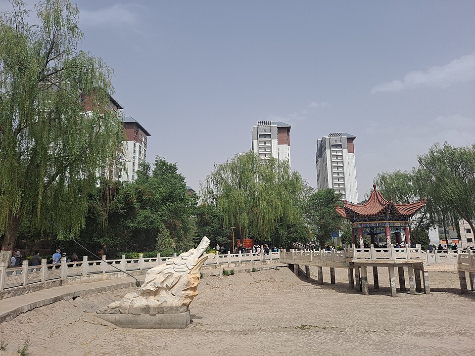 山丹县龙首广场雕塑