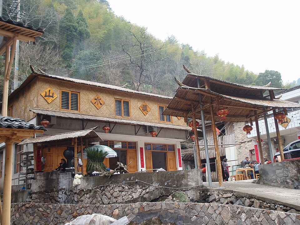 林坑古村山水农家全景