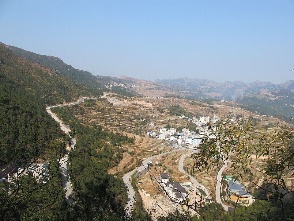 中雁荡山景区远眺图片