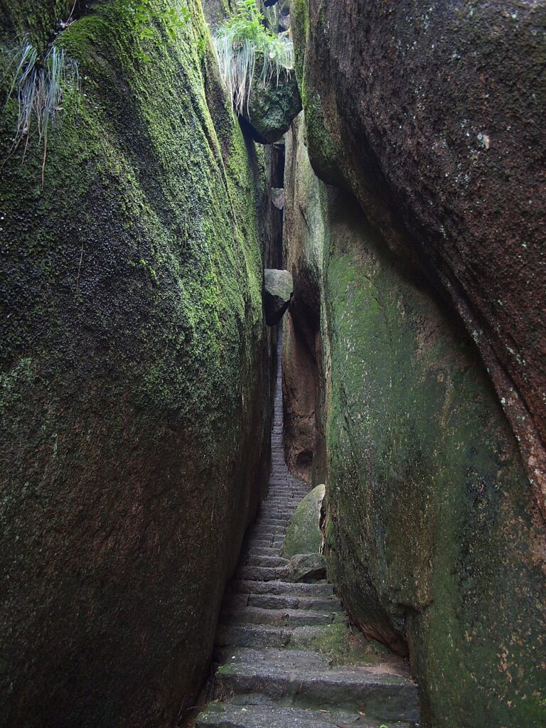 天姥山七星洞（通天洞）景观
