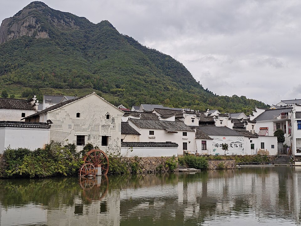 建德大慈岩镇上吴方村街景图片
