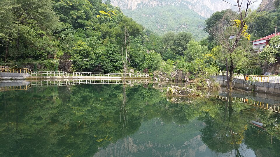 太行山大峡谷青龙潭实景图片