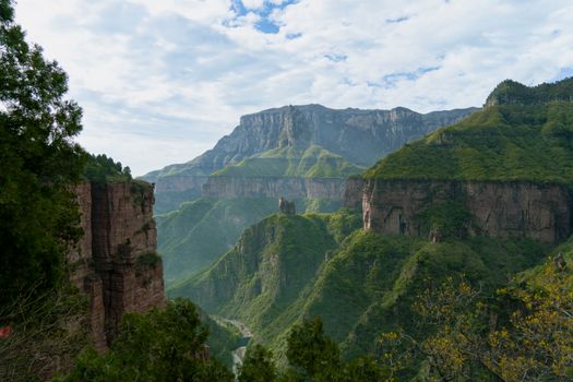 太行红山实景图片
