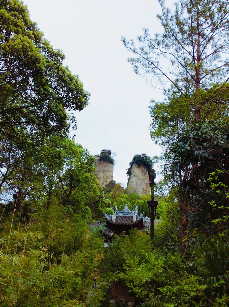 圌山实景图片