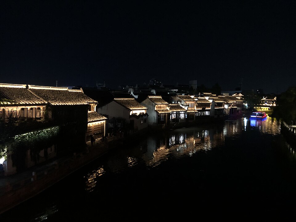 月河历史街区夜景