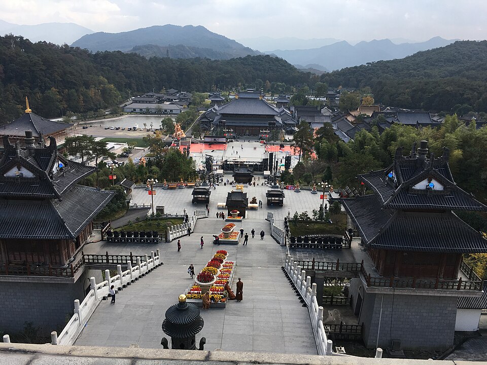 溪口雪窦山雪窦寺实景
