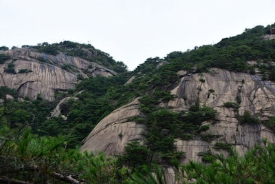 花山岩画实景图片