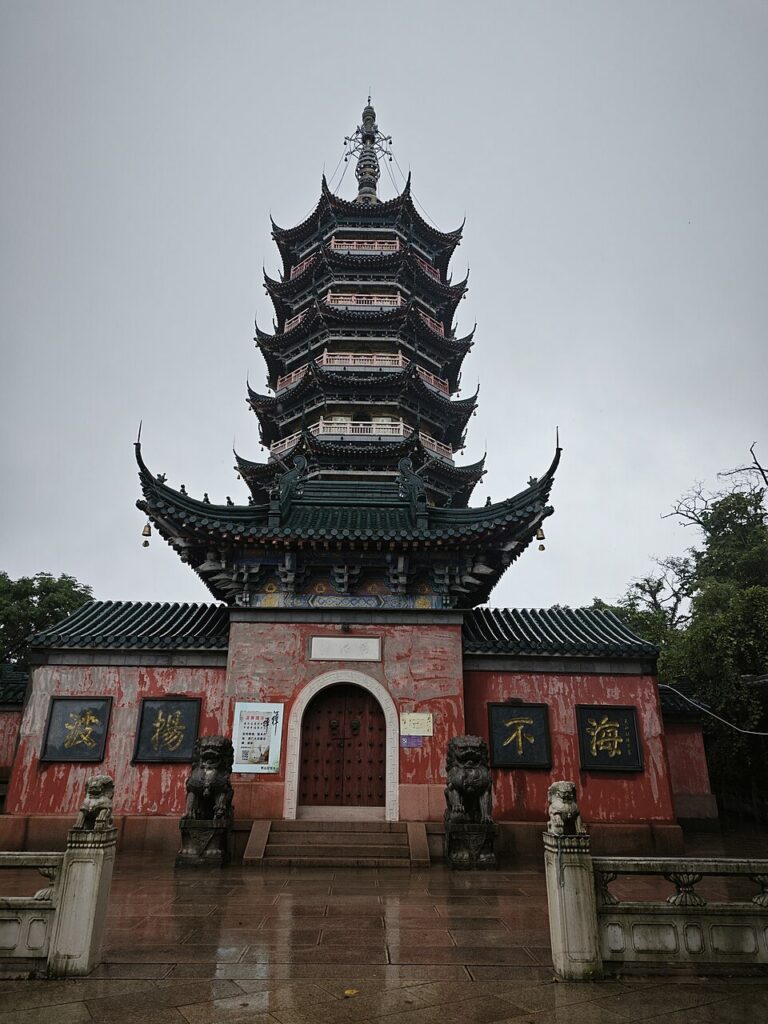 焦山万佛塔实景图片