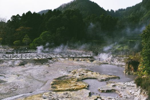 温泉县圣泉景区全景山水图片