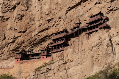 开河寺石窟实景图片
