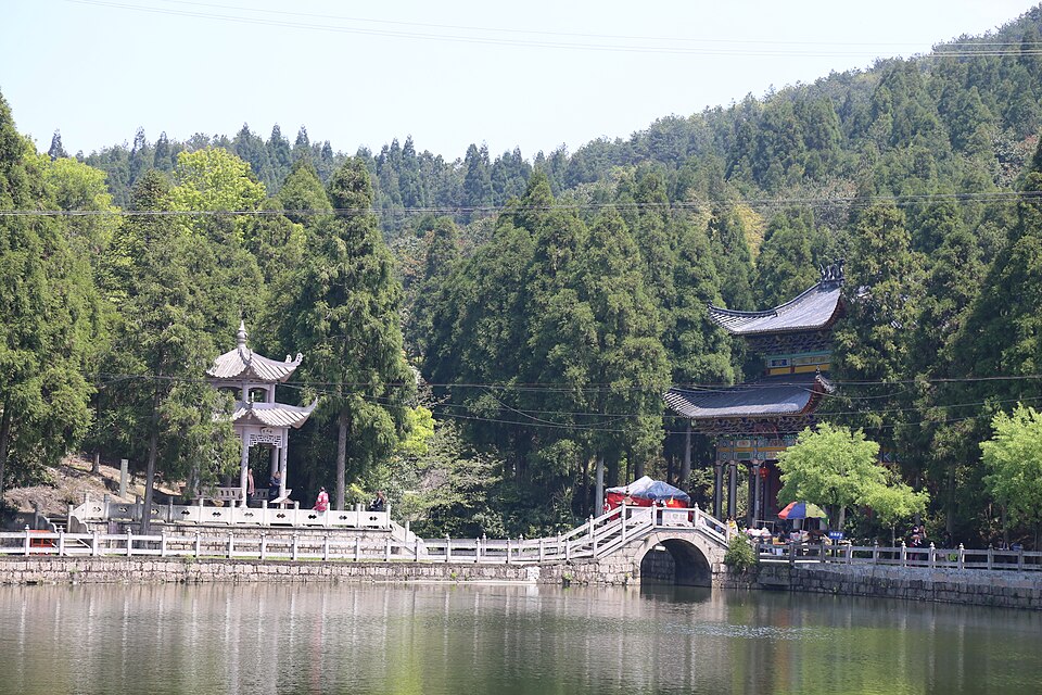 玉苍山风光实景图片