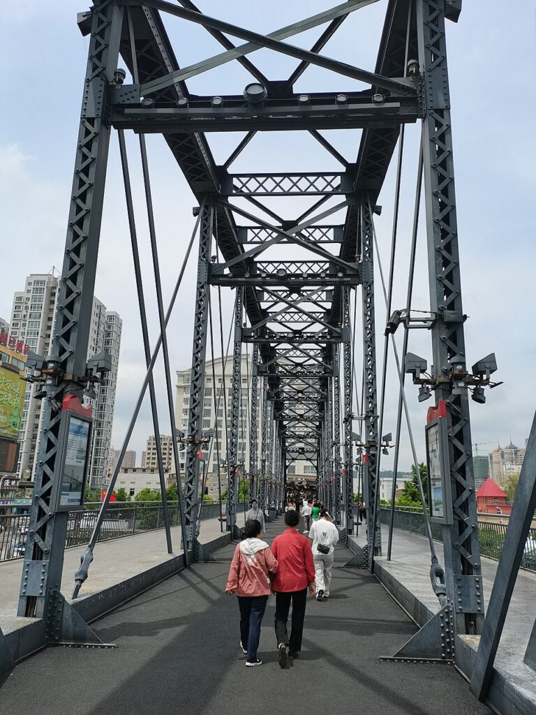 鸭绿江断桥实景图片