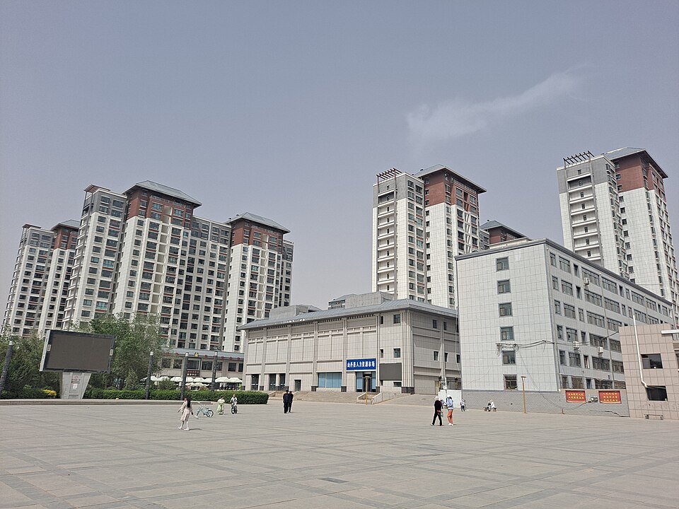 山丹县龙首广场一角