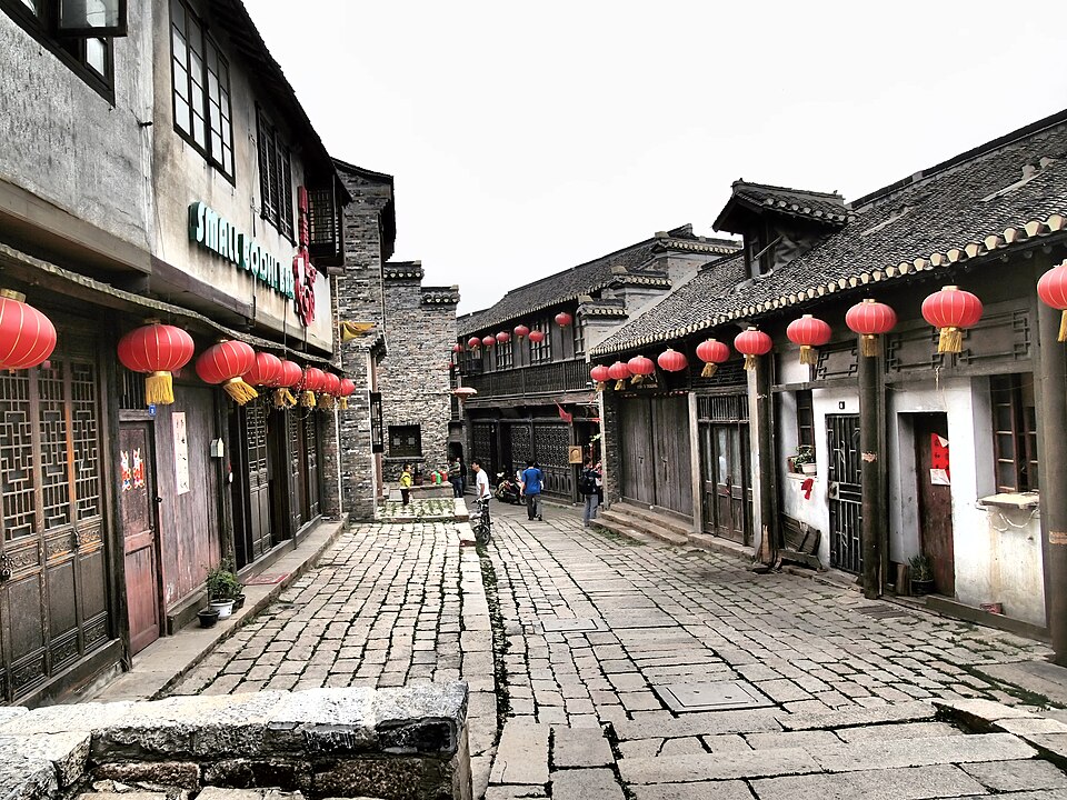 西津渡古街实景图片