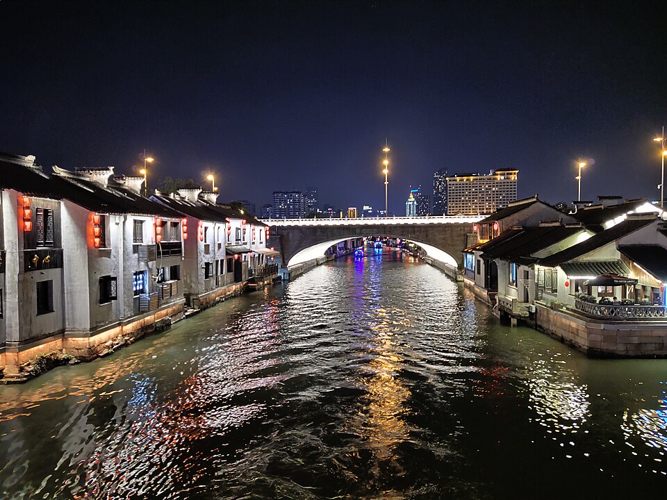 南长街夜景图片