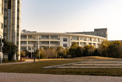 哈尔滨工业大学航天馆白色建筑