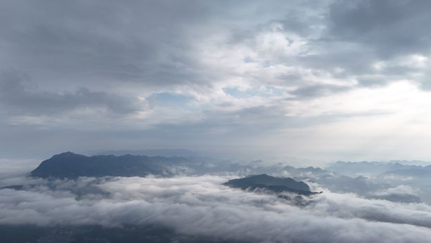左云摩天岭风景图片