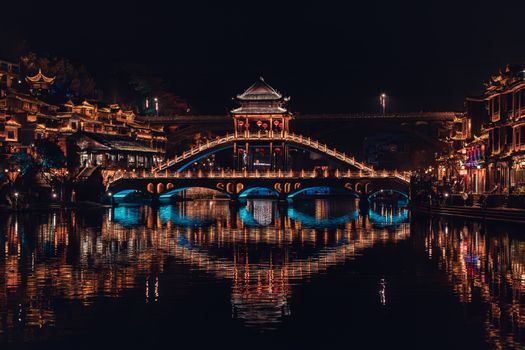 凤凰欢乐谷夜景