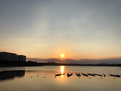 太阳湖黄昏湖景