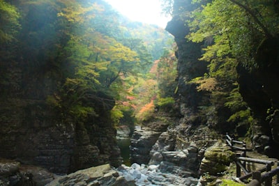 红石峡实景图片