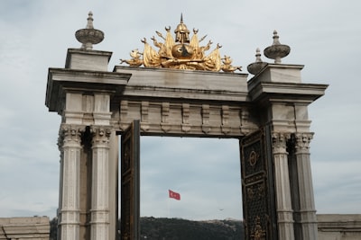 威远堡边门实景图片