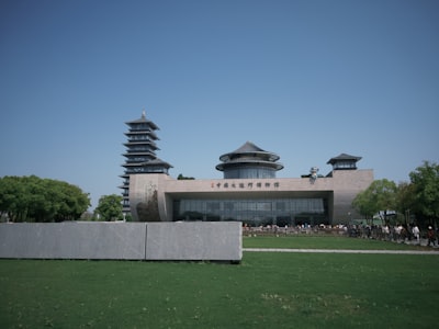北屯市农十师屯垦戍边纪念馆现代建筑风格
