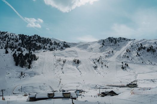 多乐美地滑雪场实景图片