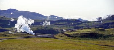 雷琼海口火山群世界地质公园实景图片