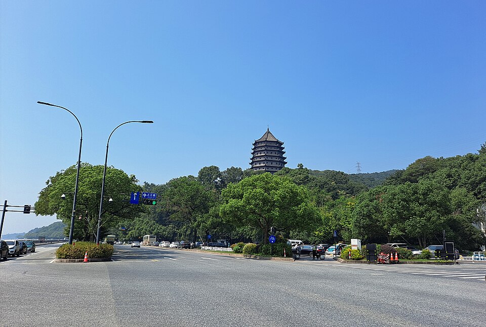 六和塔正面近景