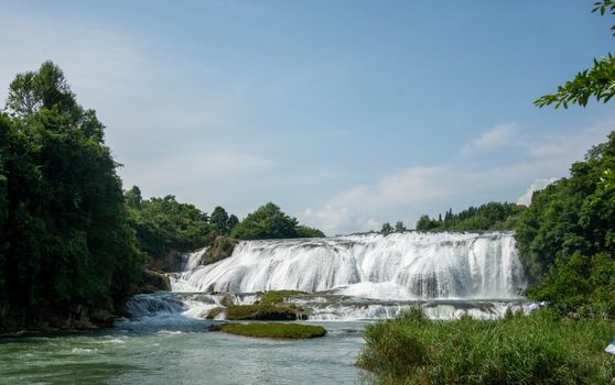 龙堂瀑布实景图片