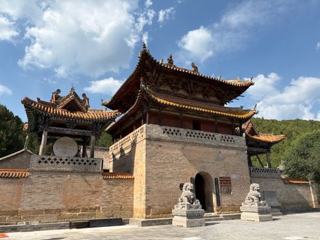 响堂山常乐寺旅游图片