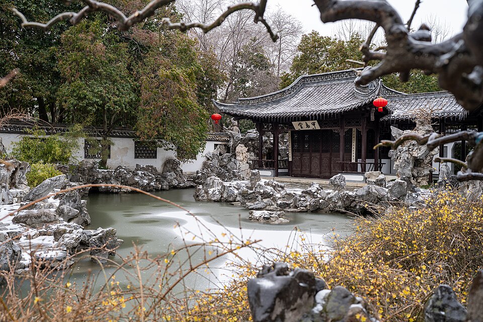 清晏园冰冻雨雪后实景照片