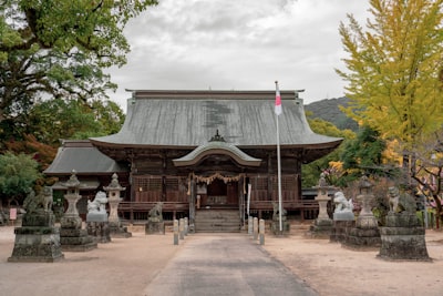 平乐寺木建筑与雕像实景