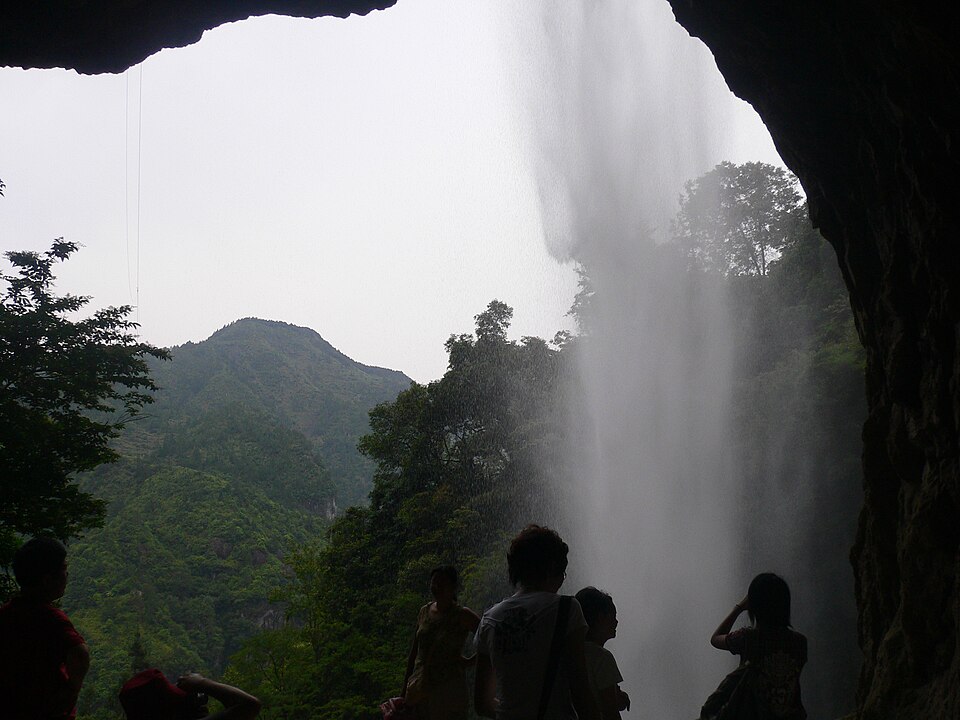 百丈漈与水帘洞