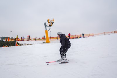 六盘山滑雪场旅游图片