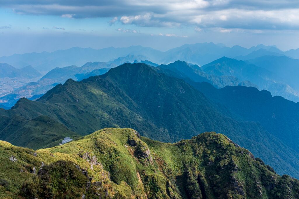 崇山