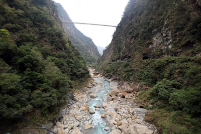 德清莫干山峡谷漂流旅游图片