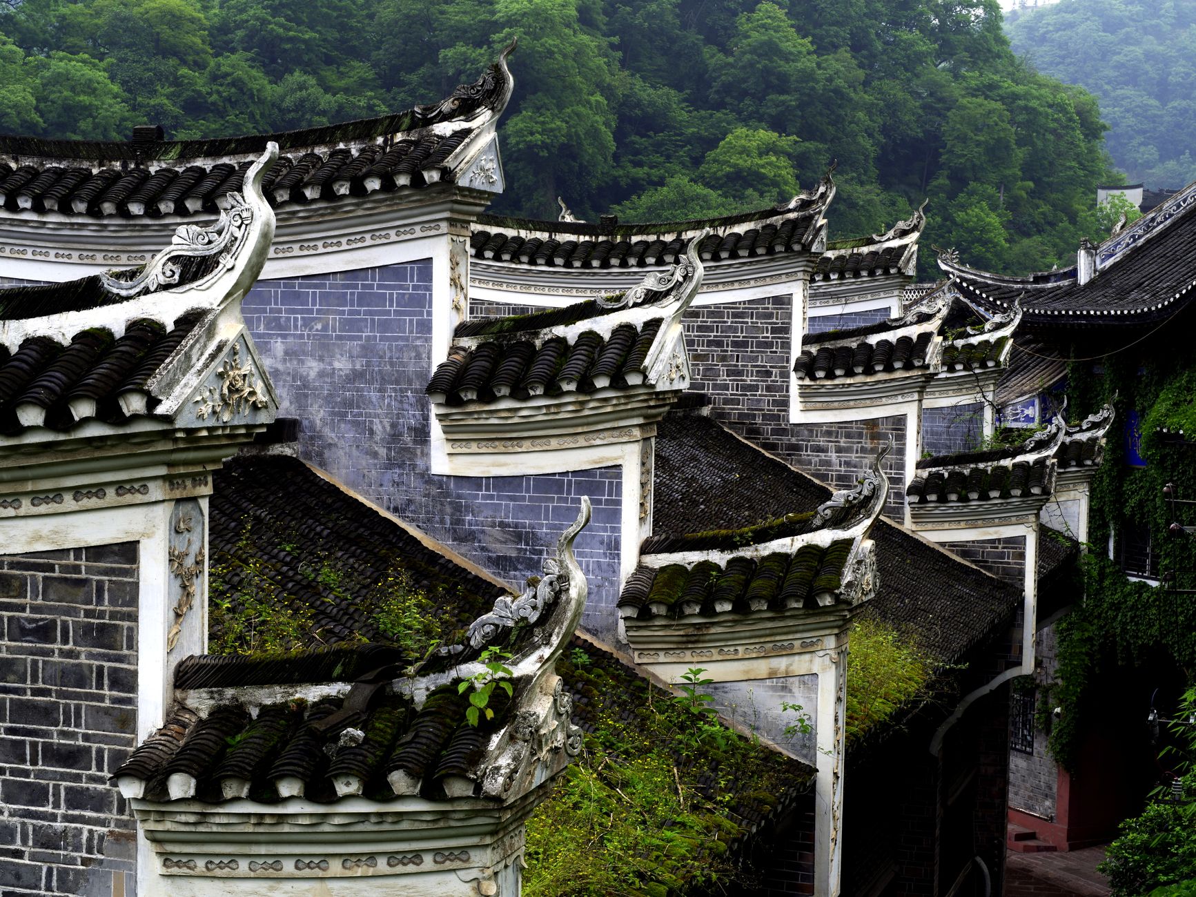 秦安凤山实景图片
