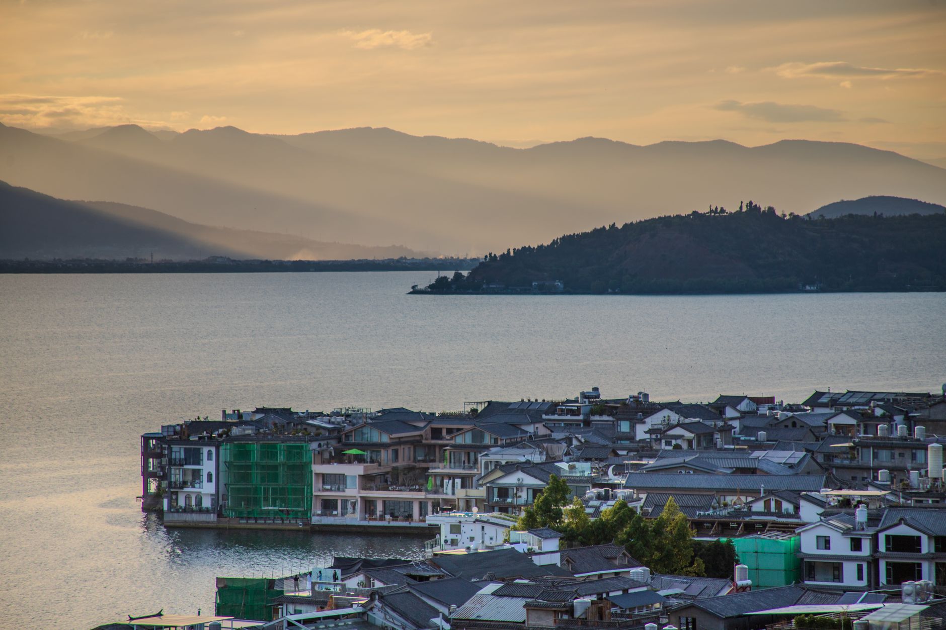锦阳湖实景图片