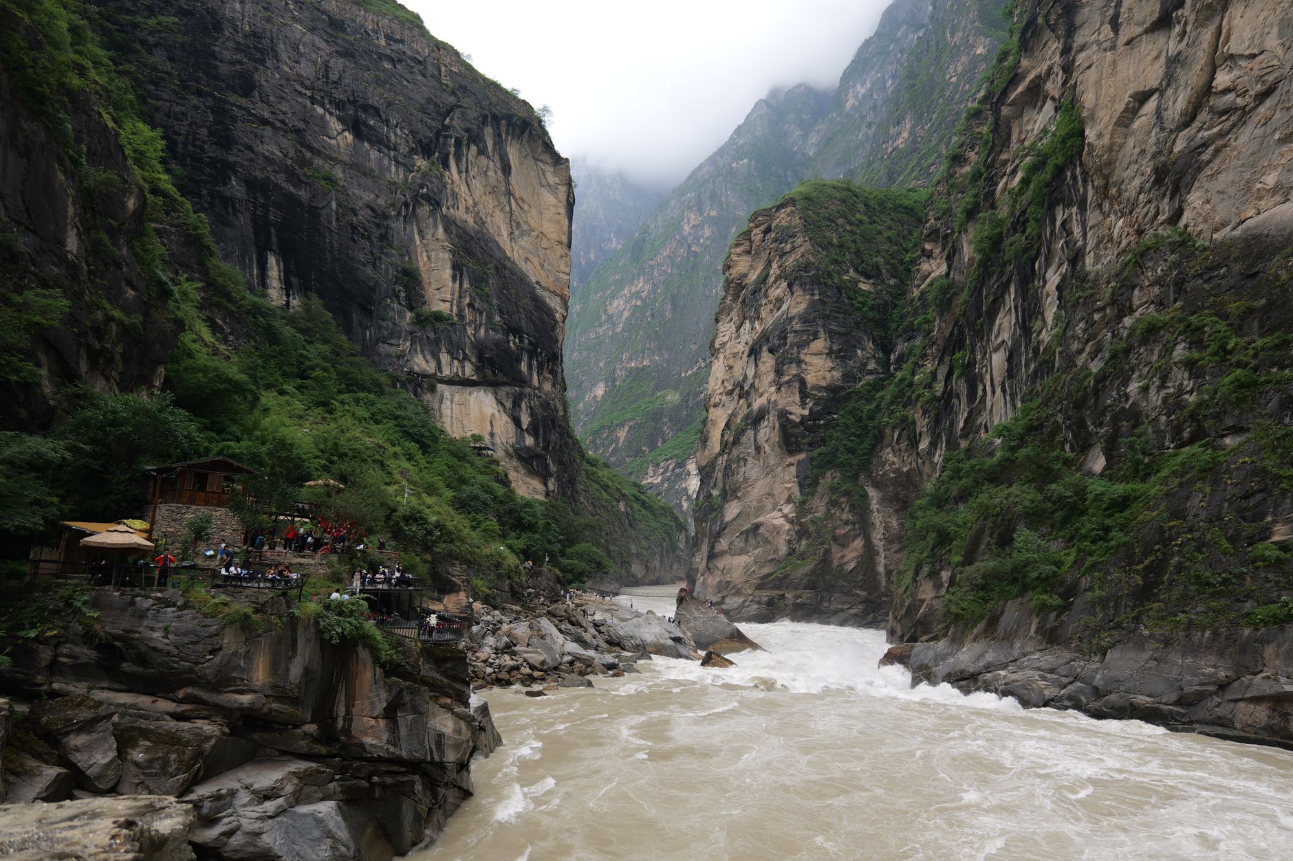 青龙峡实景图片