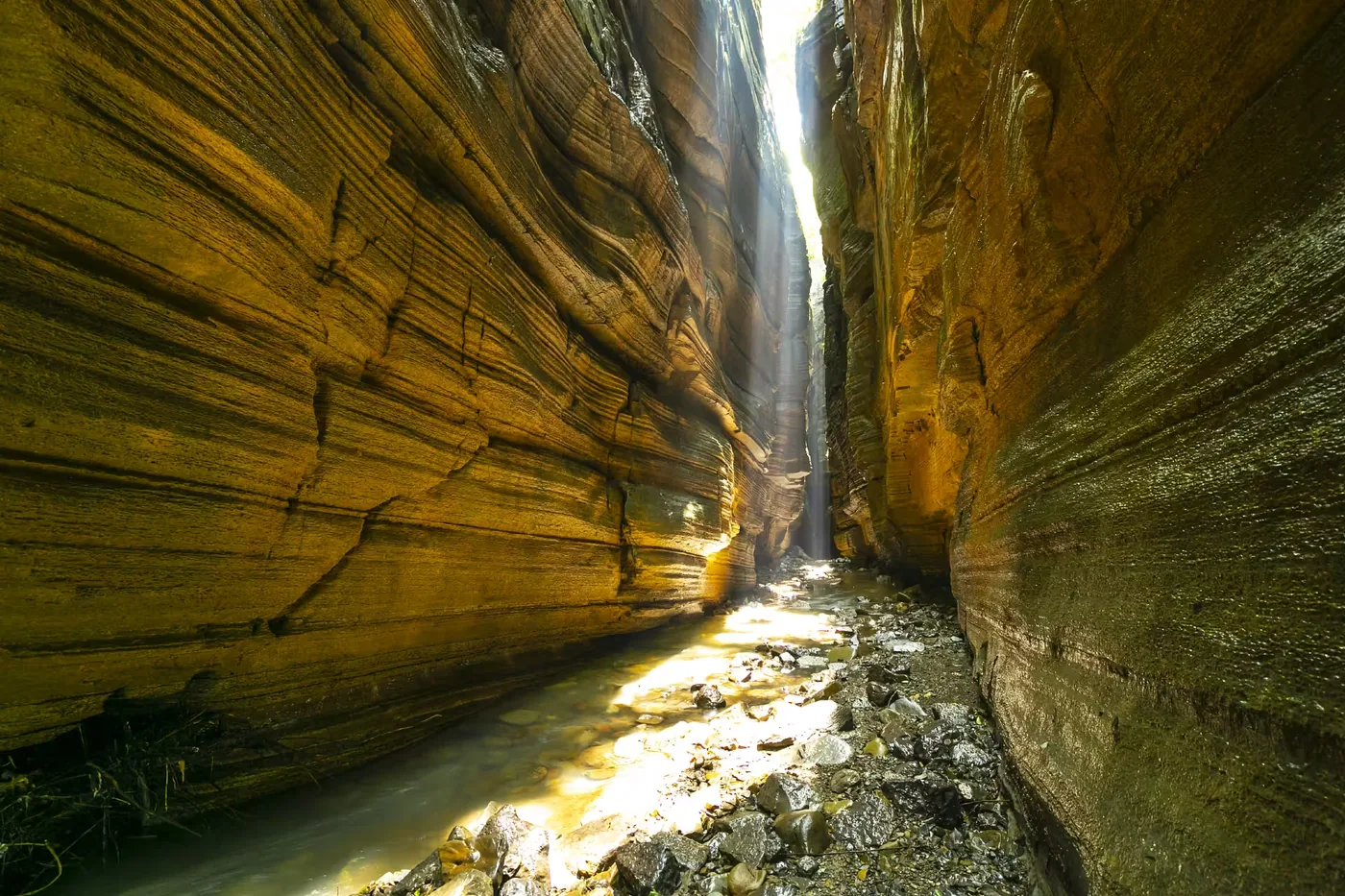 乌龙山大峡谷实景图片