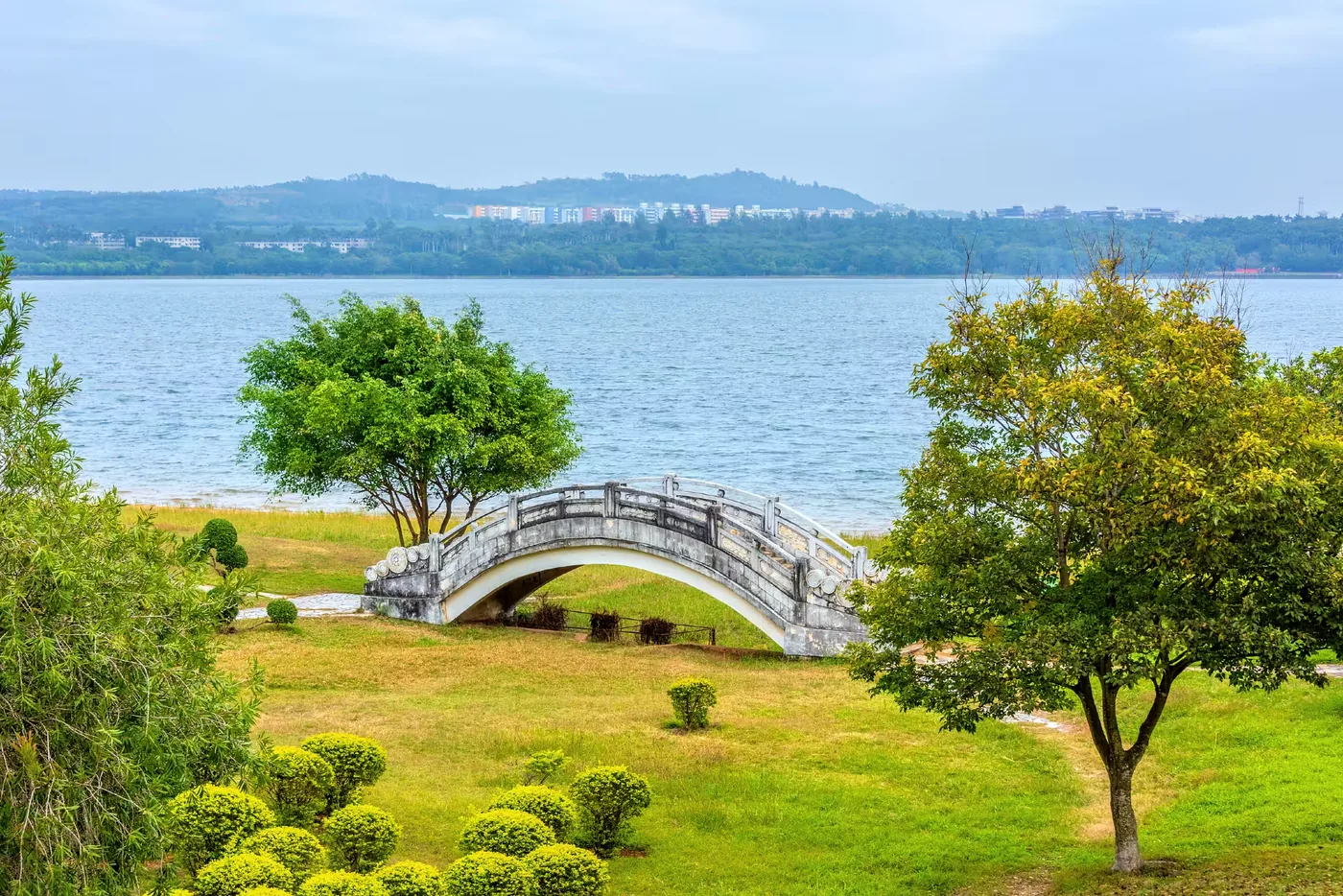 湖光岩风景区