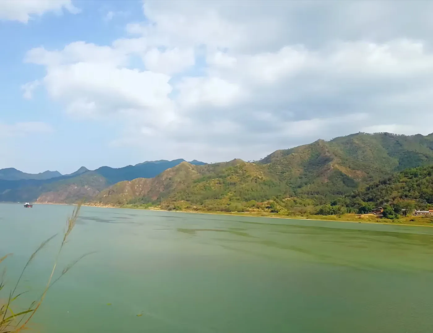 羚羊峡古栈道森林公园实景图片