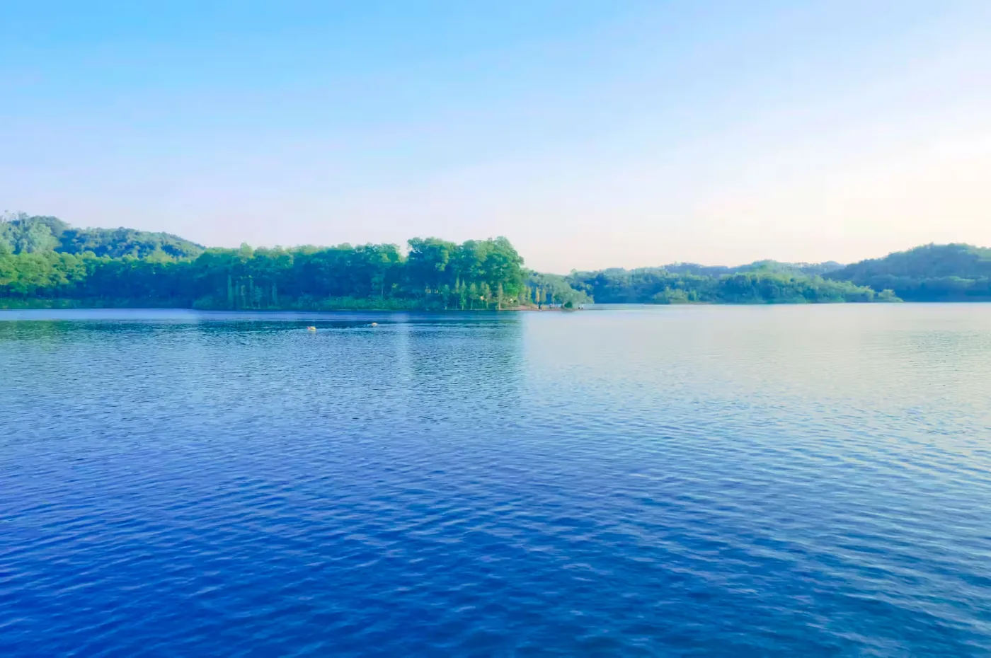 红花湖