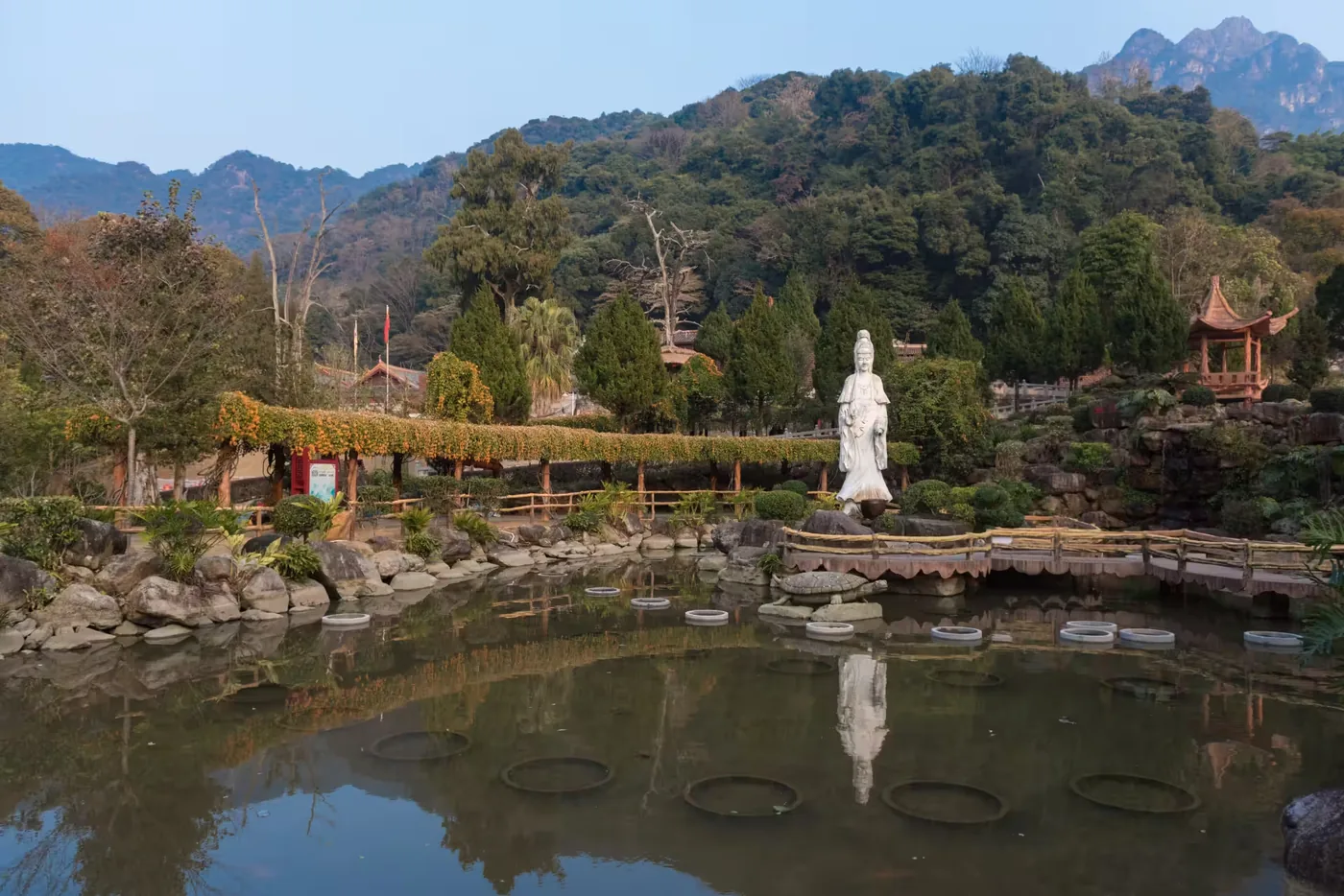 阴那山云海实景图片