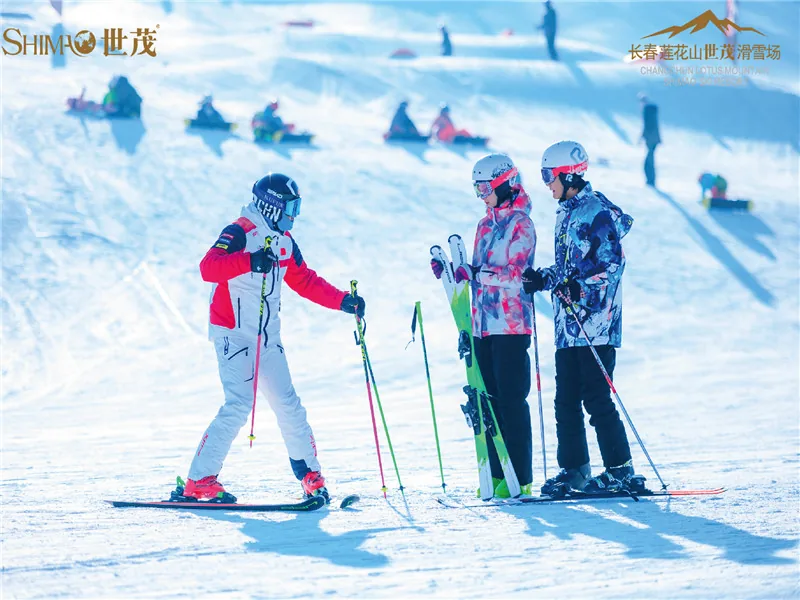 长春莲花山滑雪场实景图片