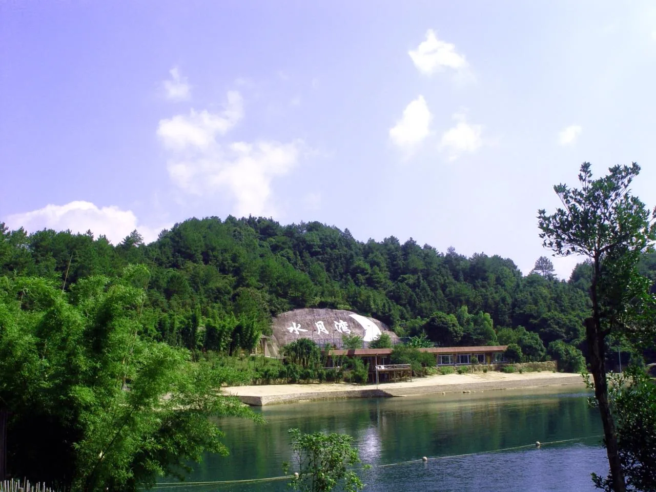 万绿湖风景图片